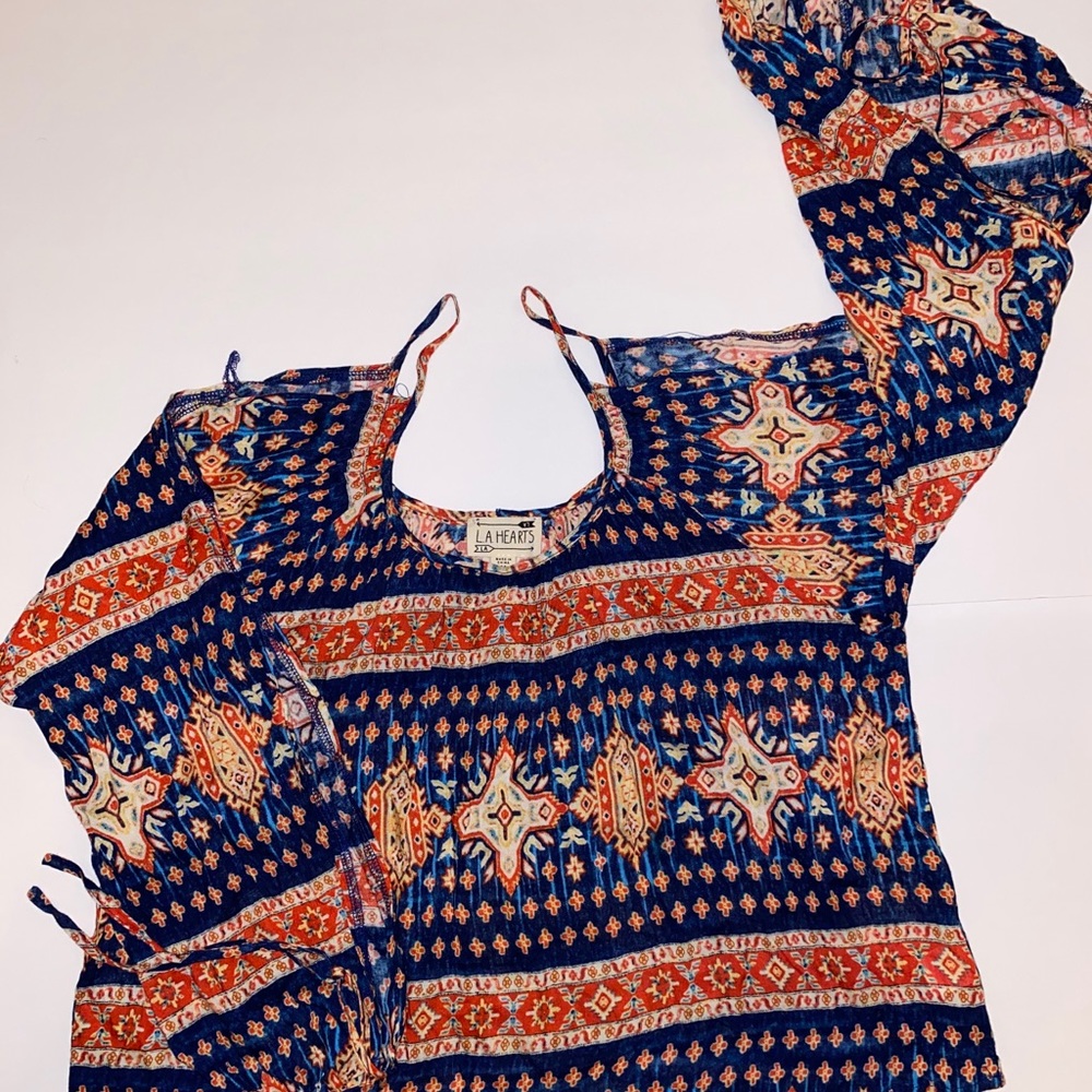 Off the shoulder hippie long sleeve